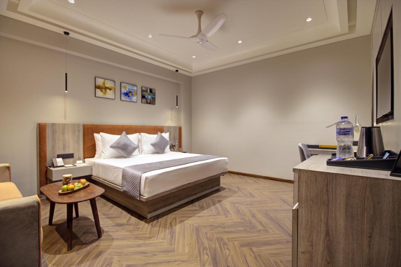 Cygnett Collection K K Hotel Faizābād Zewnętrze zdjęcie