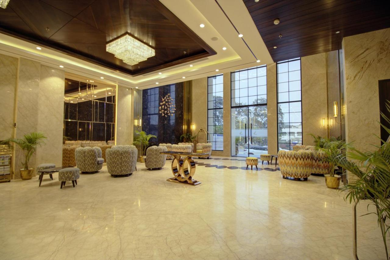Cygnett Collection K K Hotel Faizābād Zewnętrze zdjęcie