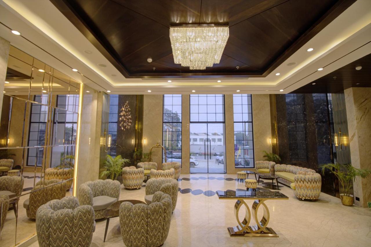 Cygnett Collection K K Hotel Faizābād Zewnętrze zdjęcie